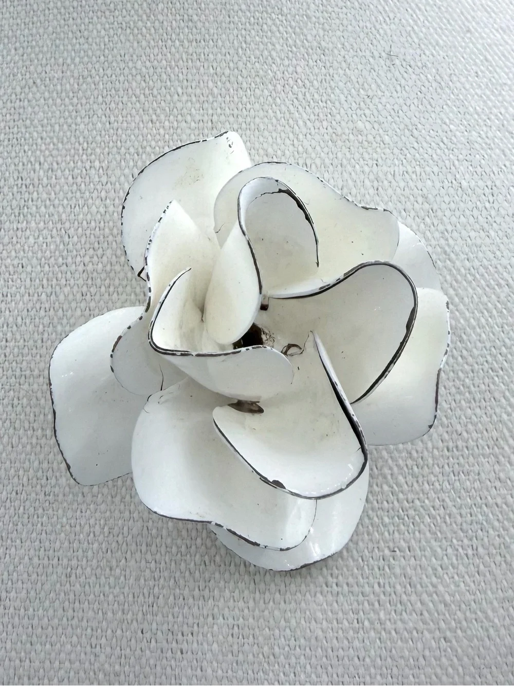 Vintage 60s Mid-Century White Metal Enamel MOD Flower Power Brooch Pin Jewelry